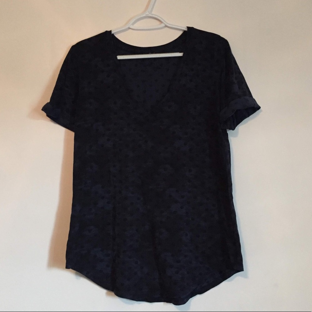 Lululemon t-shirt